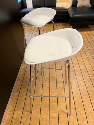 Manhattan Barstol, hvid med krom stel - Showrooms modeller