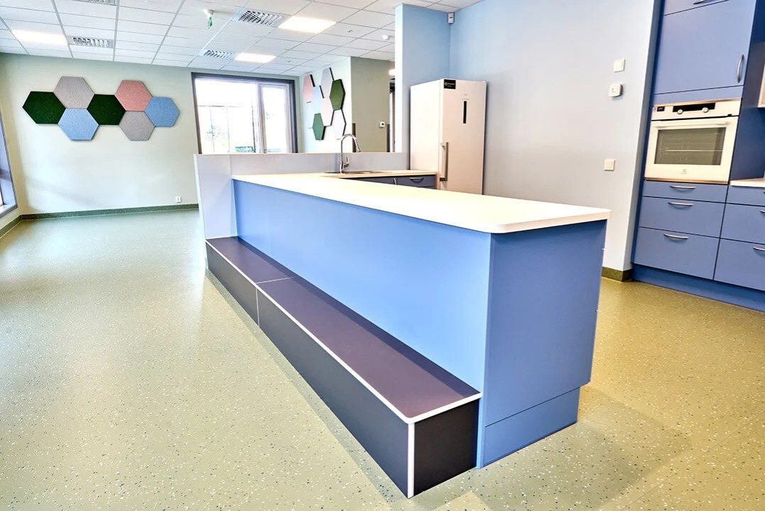 Tekøkkenløsning, træ – Modulopbygget – Til institutioner og erhverv - Jysk Møbelfabrik